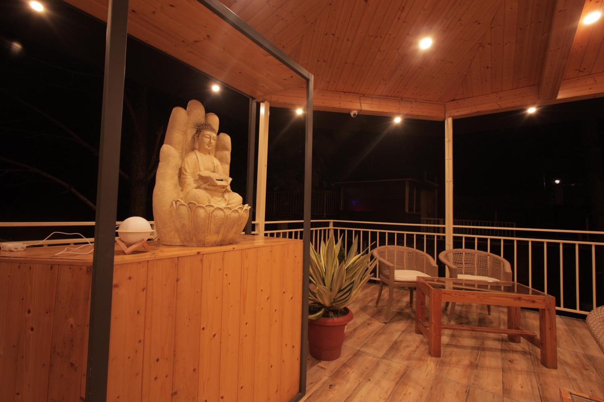 The Woods Retreat Hotell Lansdowne Exteriör bild
